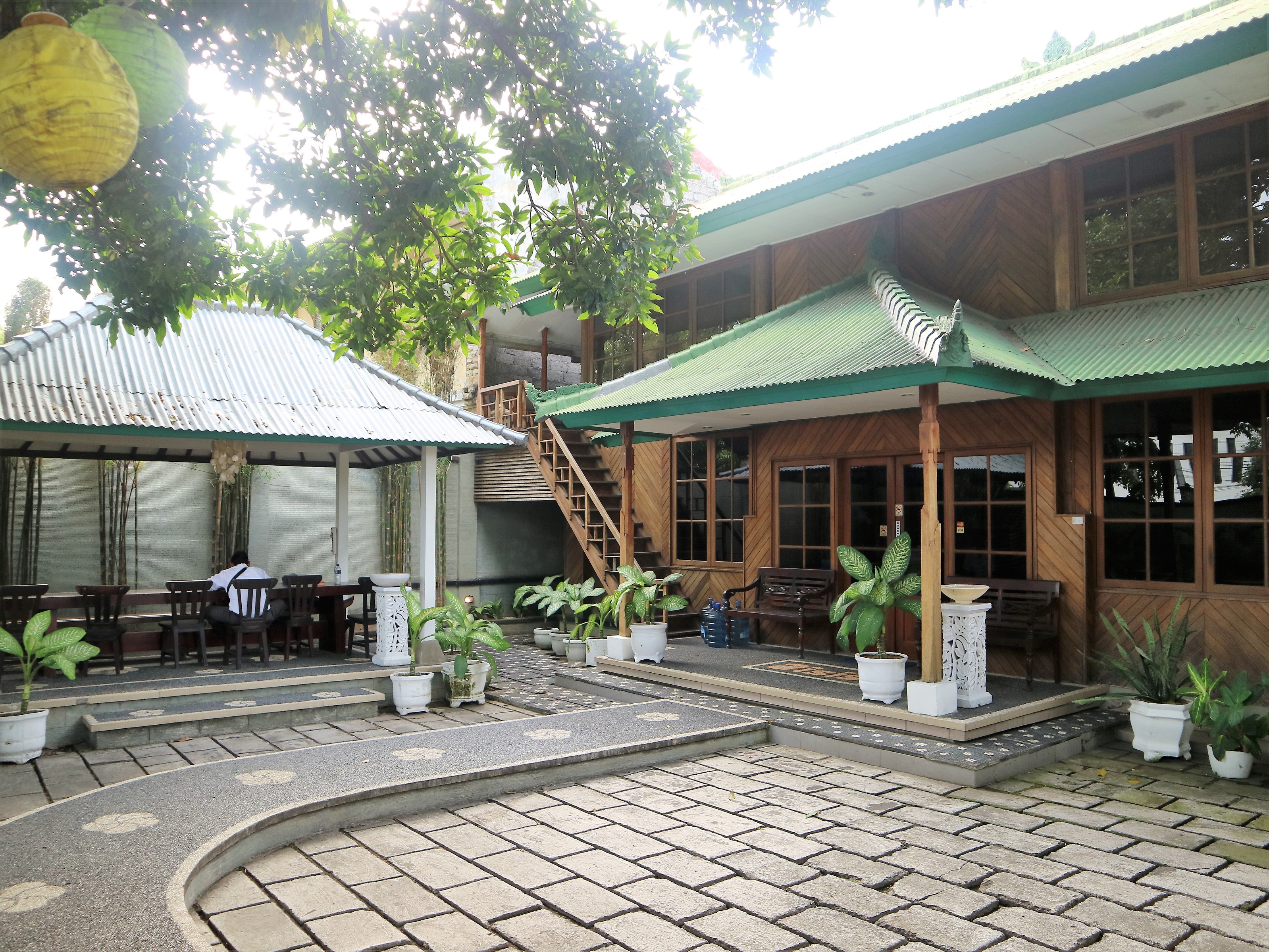 AISIS SANUR ENTRANCE